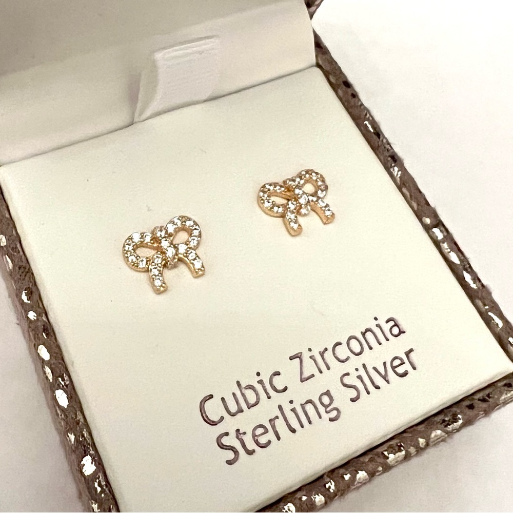 NANETTE LEPORE Crystal Bow stud earrings